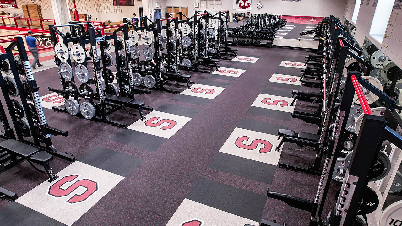 custom-logo-gym-flooring